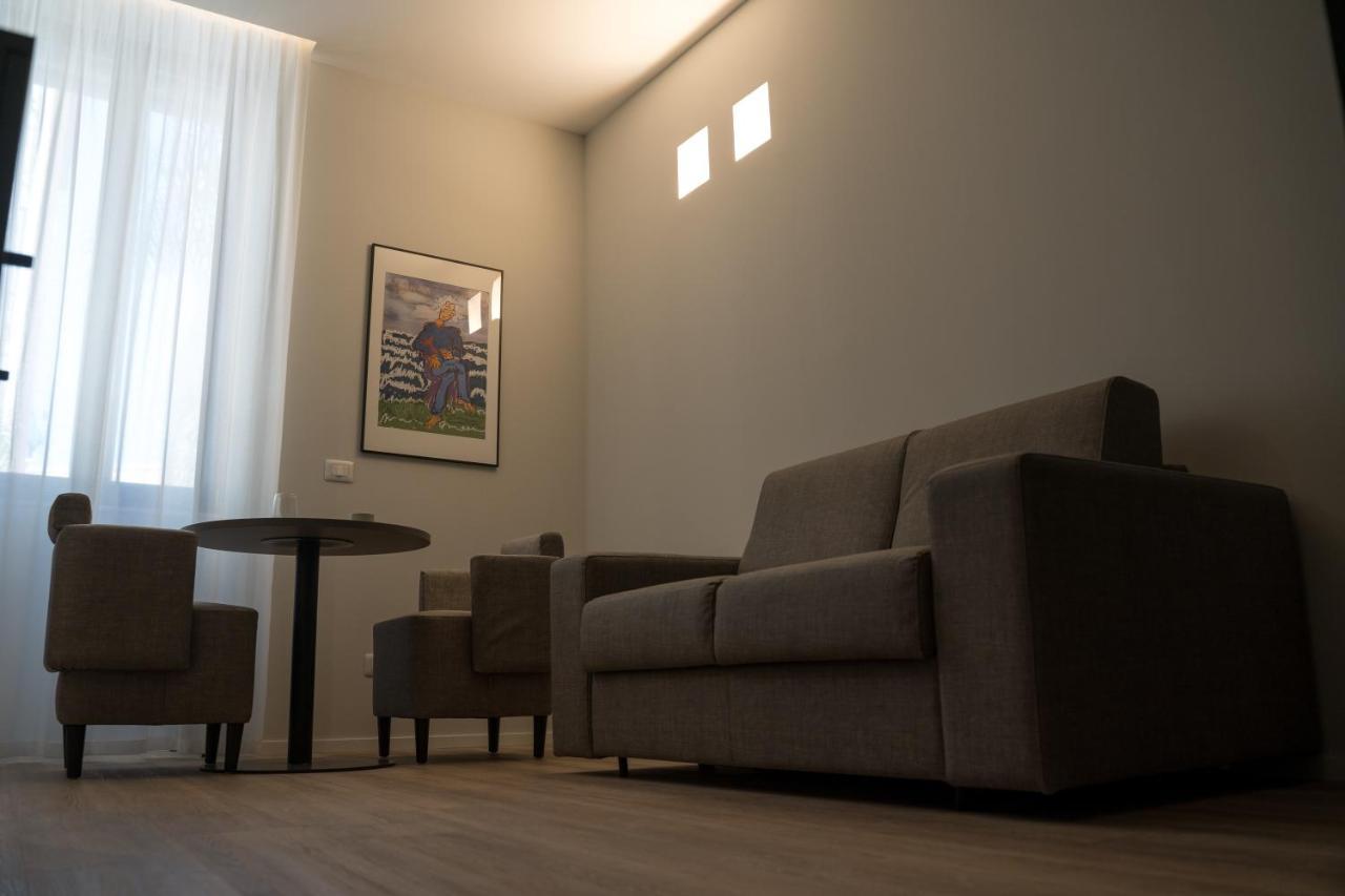 برينديسي Palazzo Bellocchi - Suites & Apartments المظهر الخارجي الصورة