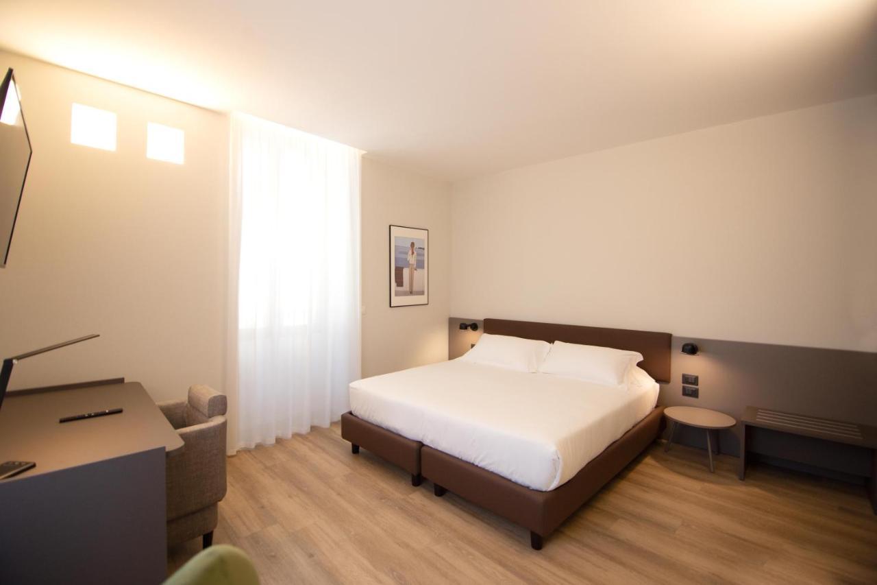 برينديسي Palazzo Bellocchi - Suites & Apartments المظهر الخارجي الصورة