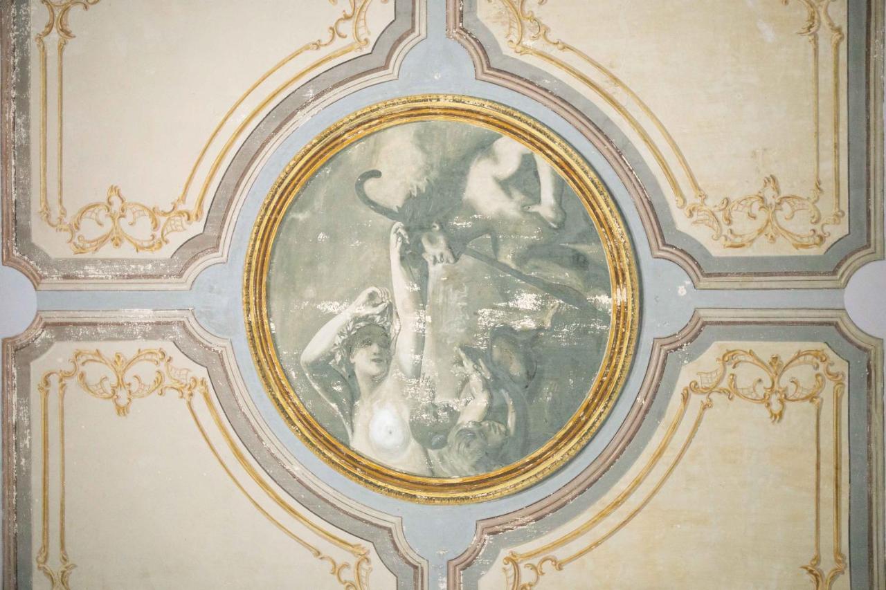 برينديسي Palazzo Bellocchi - Suites & Apartments المظهر الخارجي الصورة
