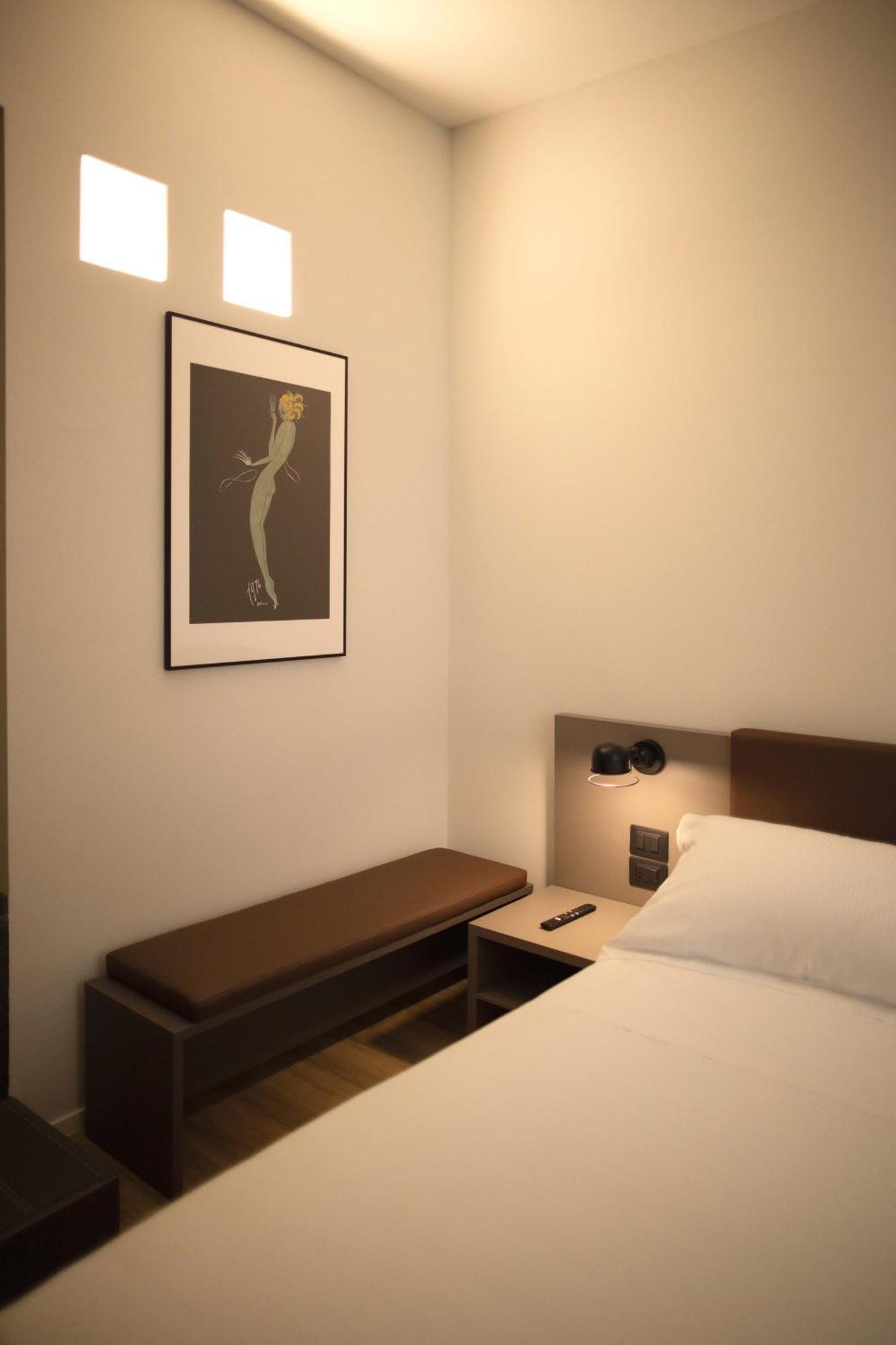 برينديسي Palazzo Bellocchi - Suites & Apartments الغرفة الصورة